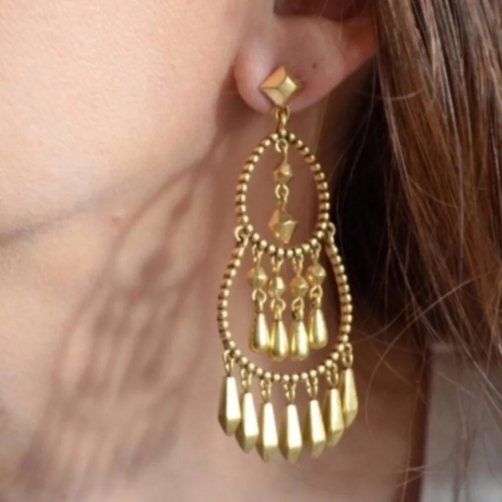 Stella & Dot | Vintage Gold Reverie Chandelier Shoulder Duster Tiered Ea…